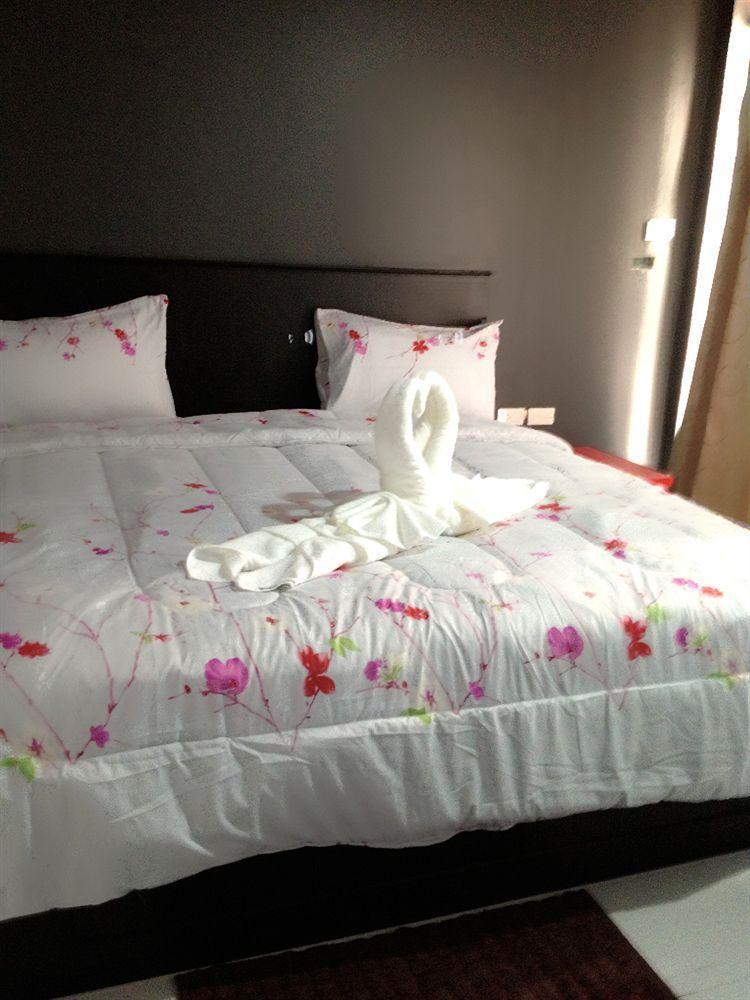 Benetti Lodge Patong Ngoại thất bức ảnh