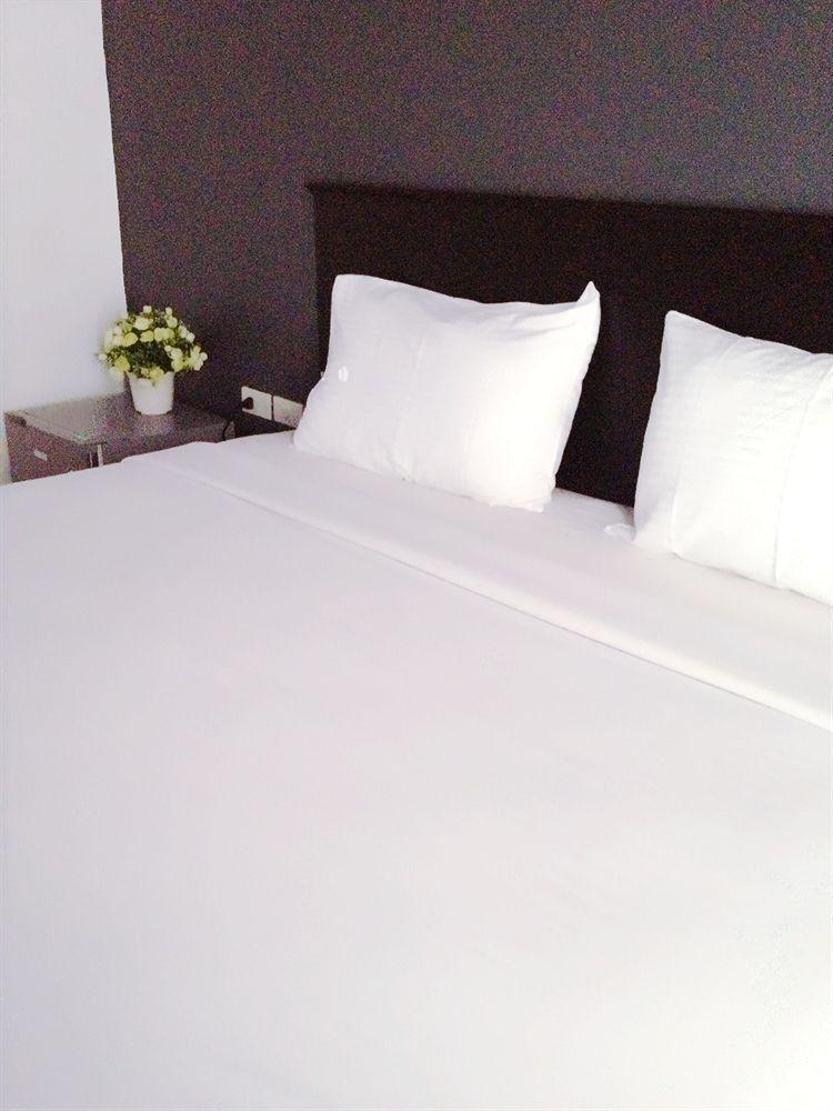 Benetti Lodge Patong Ngoại thất bức ảnh