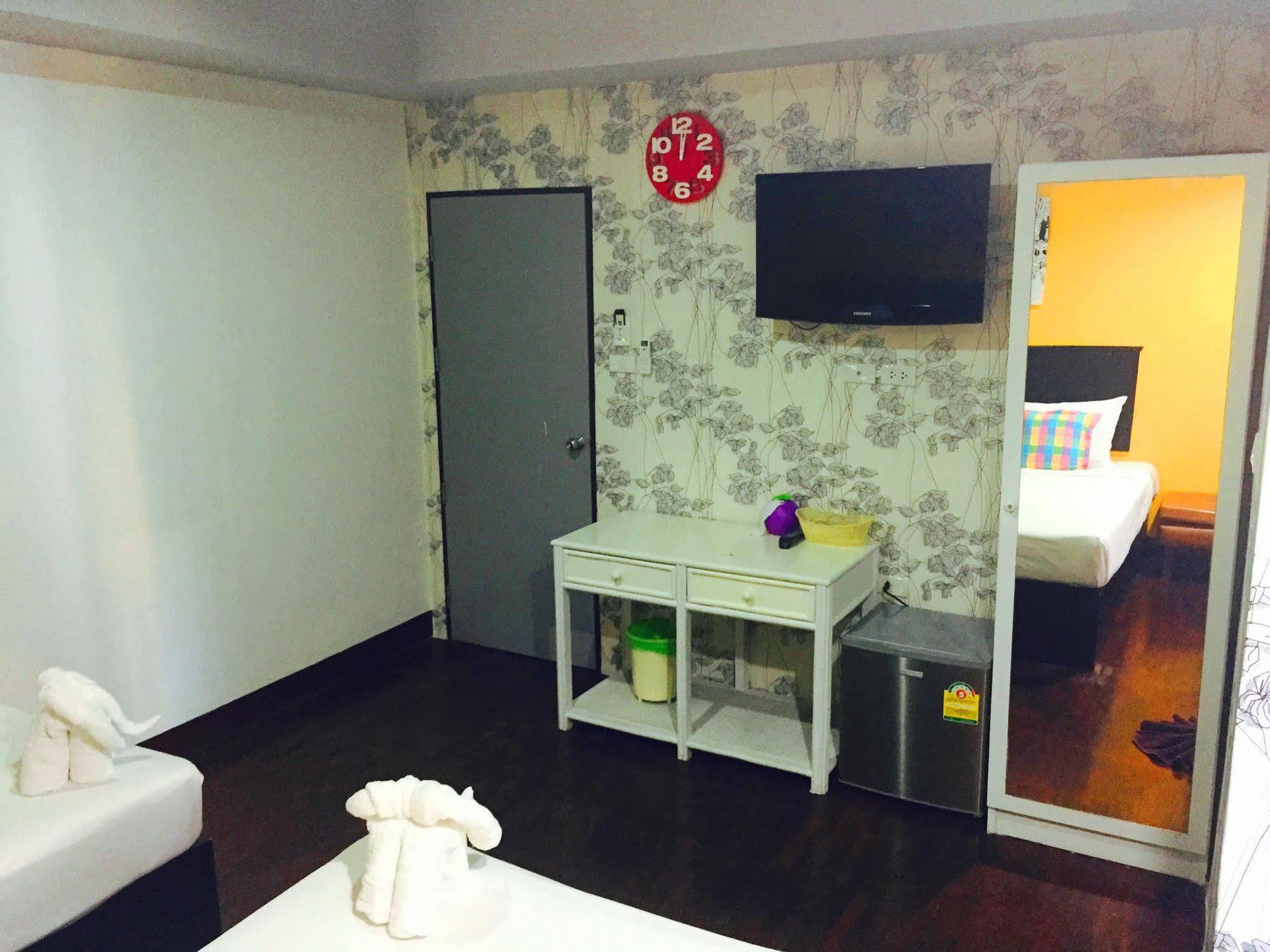Benetti Lodge Patong Ngoại thất bức ảnh